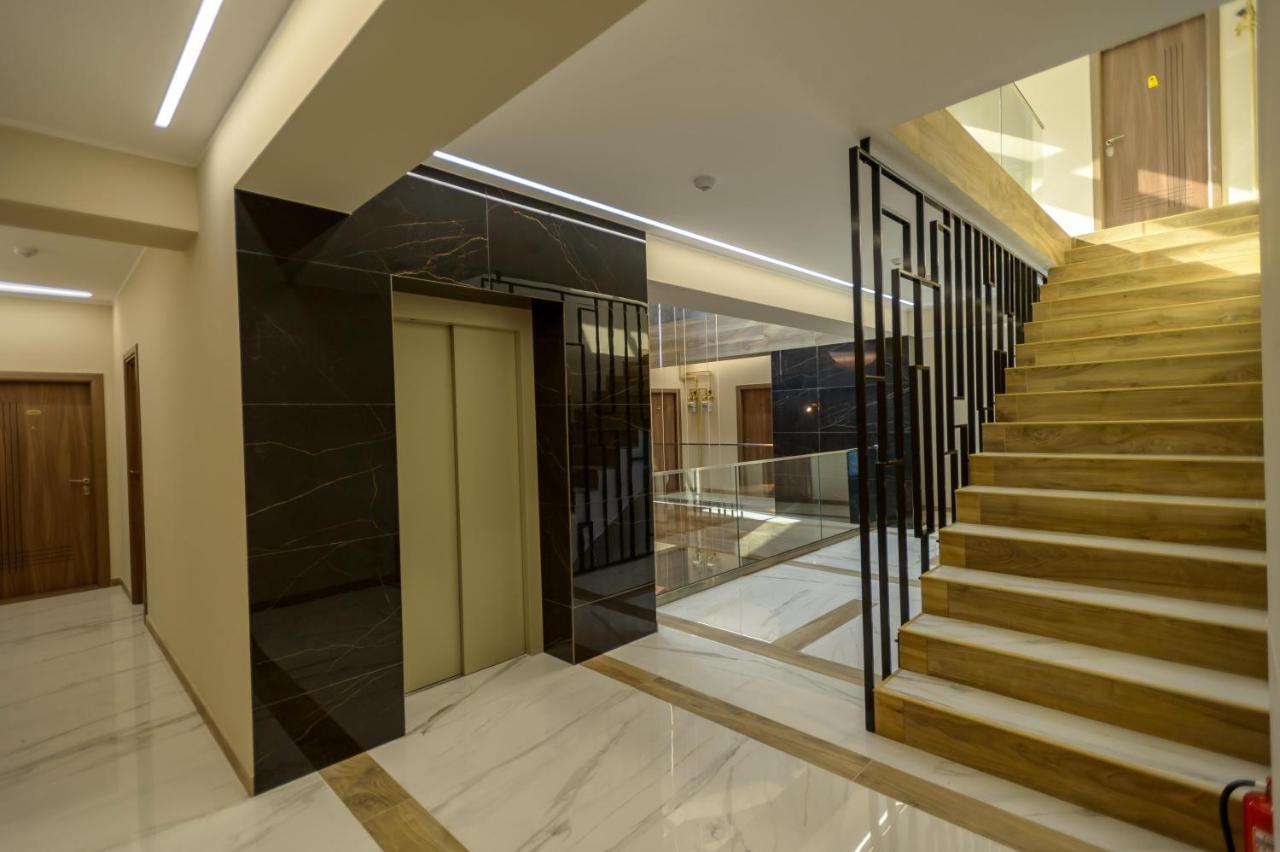 Plazza Mamaia Nord Aparthotel Navodari Exterior photo